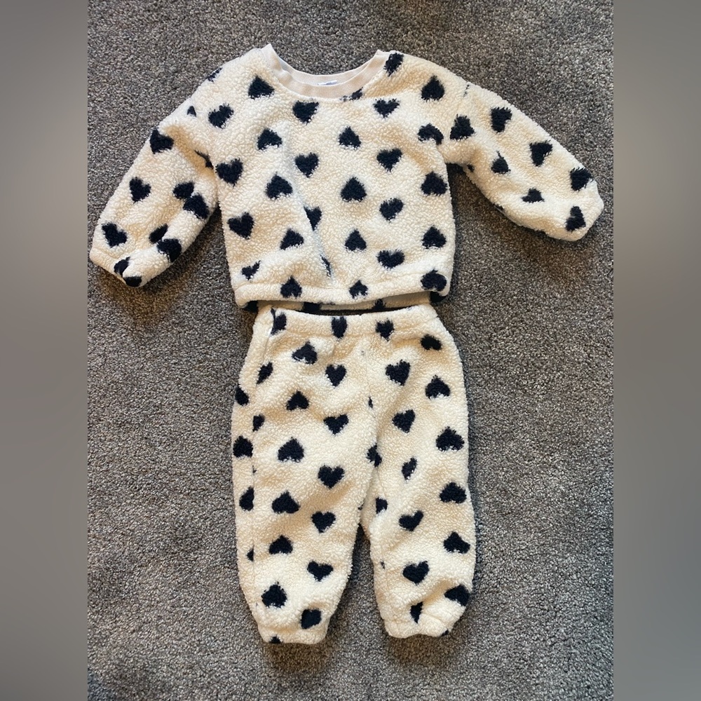 Gap baby girl Sherpa sweat suit